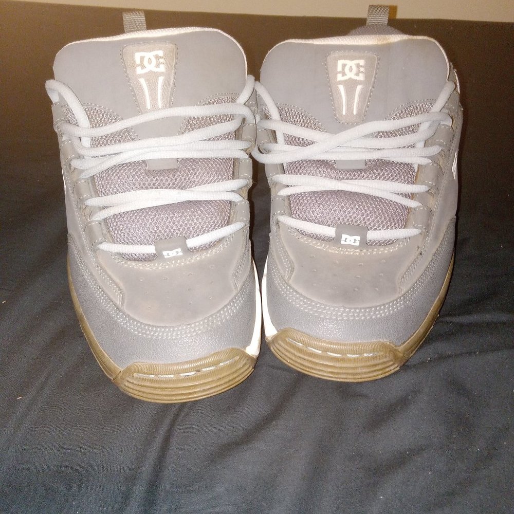 Vintage DC Shoes Helix 102605 size 9